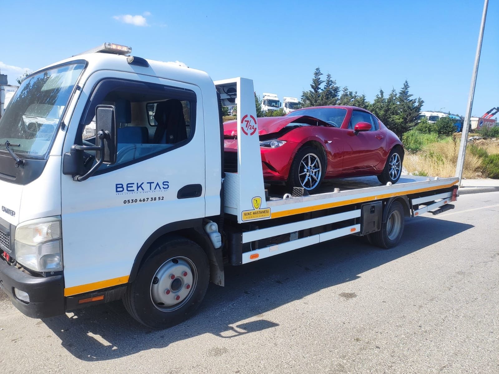 Hasarlı Araçlar Nasıl Güvenle Taşınır? Profesyonel Çekici Hizmetinin Önemi